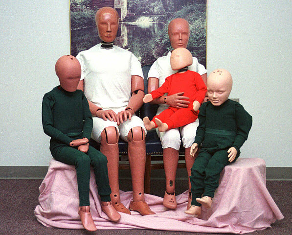 Familia de crash test dummies