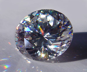 Gema de zirconita: gran similitud con el diamante