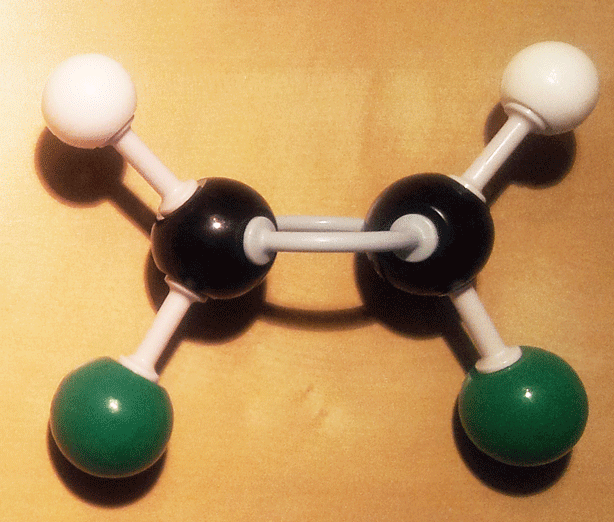 Cis 1,2-dicloroeteno modelo molecular bolas