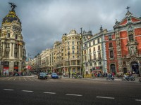 Asfalto de la Gran Vía de Madrid