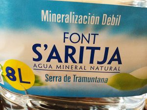 Etiqueta del agua mineral natural Font s'Aritja